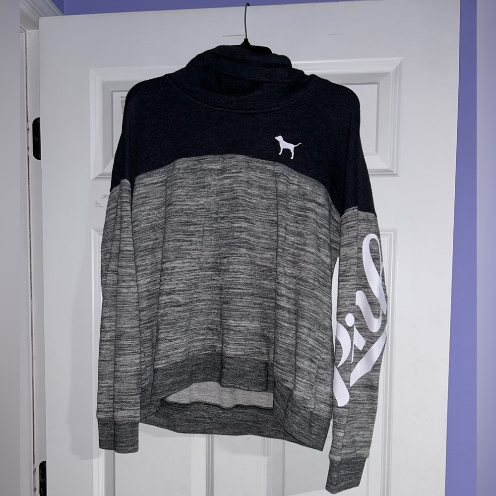 PINK Sweatshirt